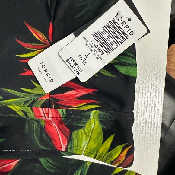 New torrid swimsuit - Picture 5 of 5